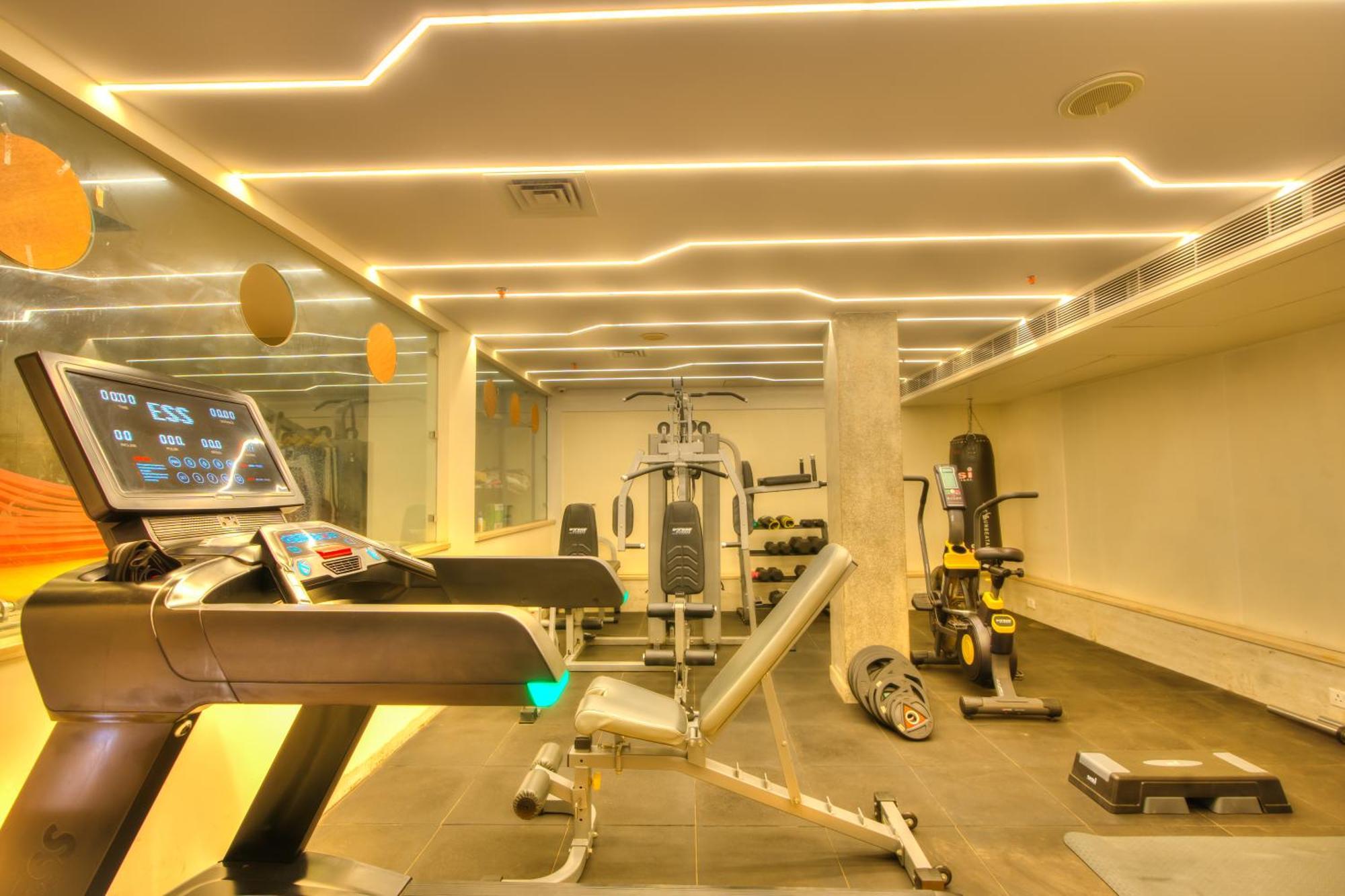 Empire Suites, Нью-Делі Екстер'єр фото