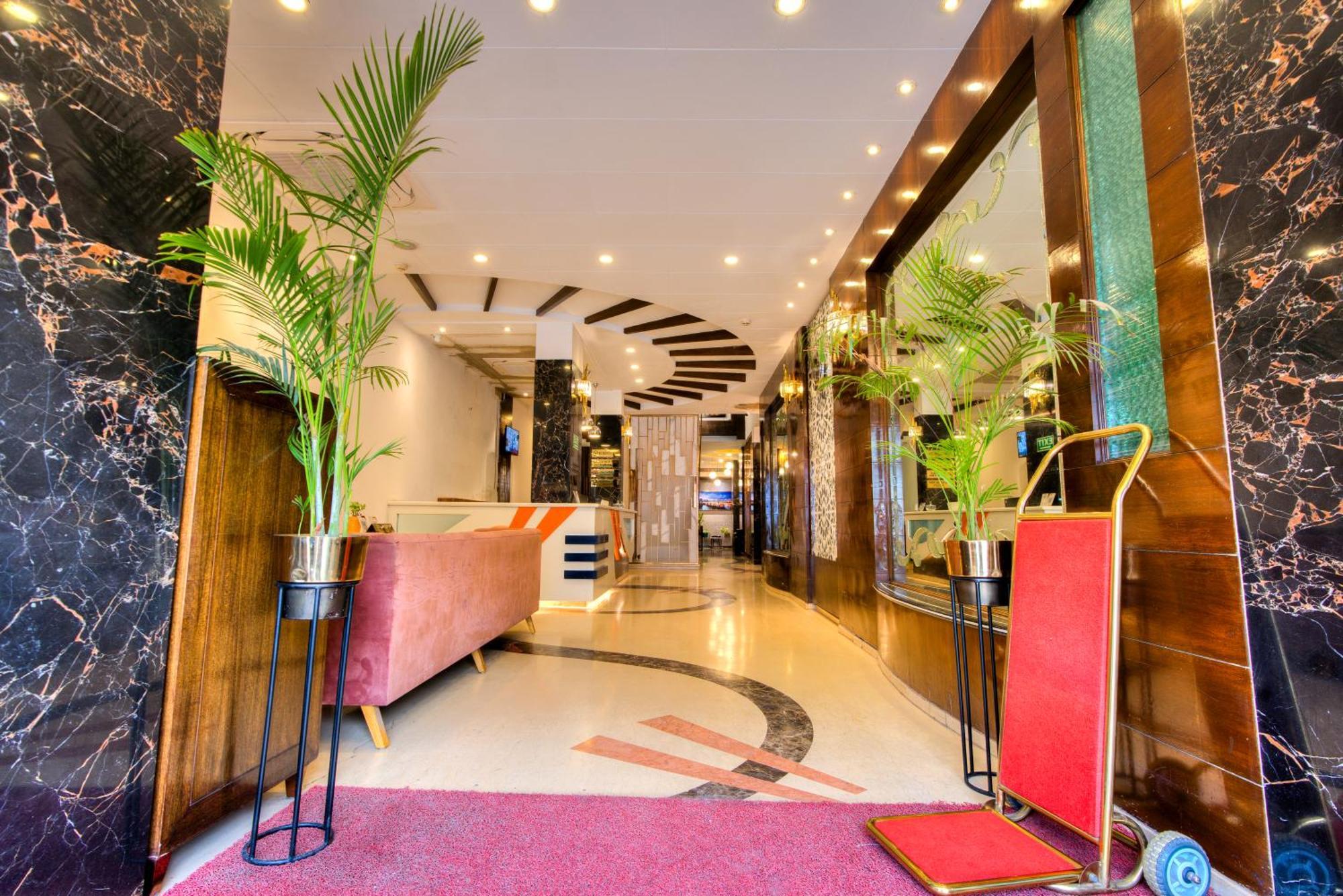 Empire Suites, Нью-Делі Екстер'єр фото