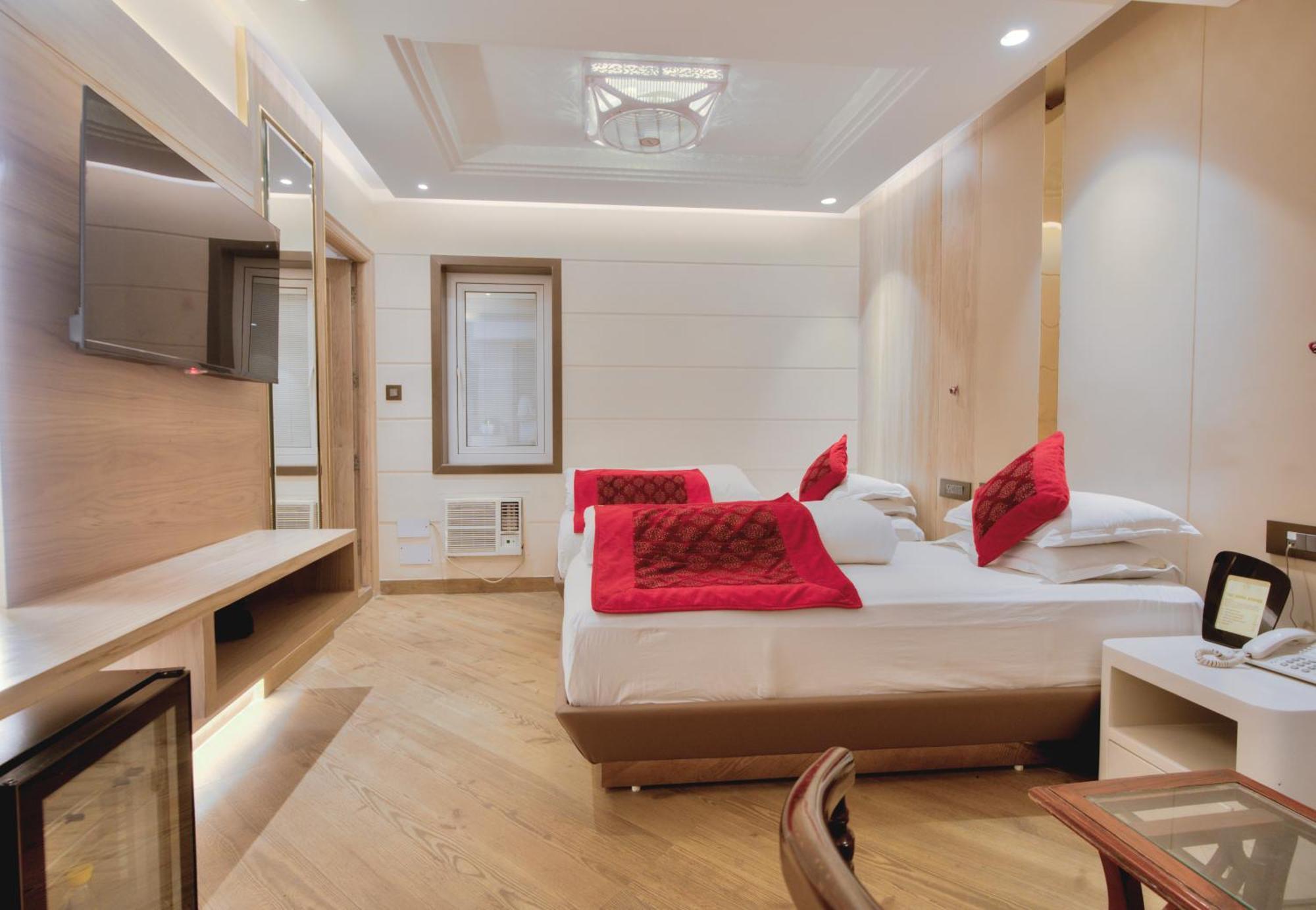 Empire Suites, Нью-Делі Екстер'єр фото